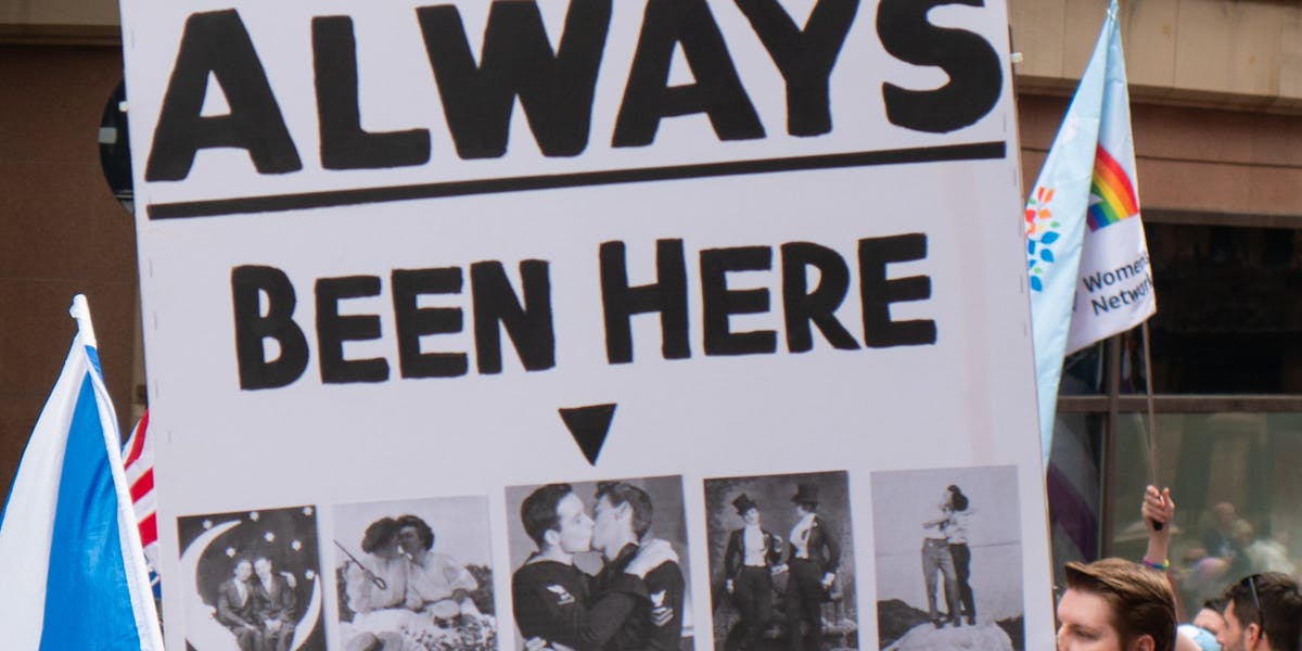 festa no salão do prédio